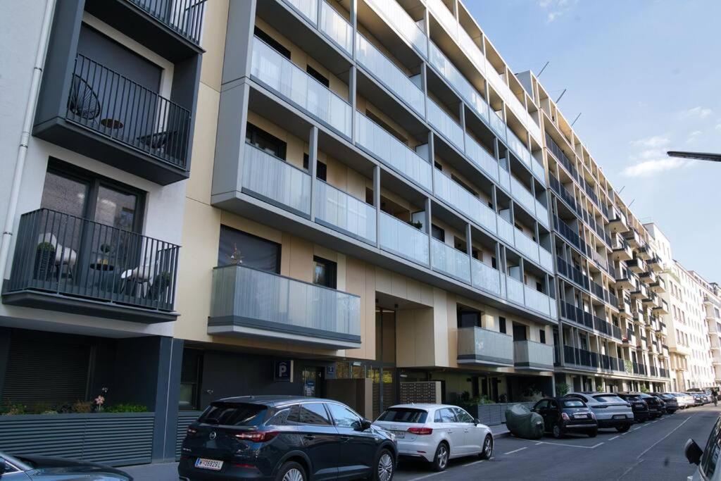 Modern Apartment Near Stadtpark Wien Ngoại thất bức ảnh